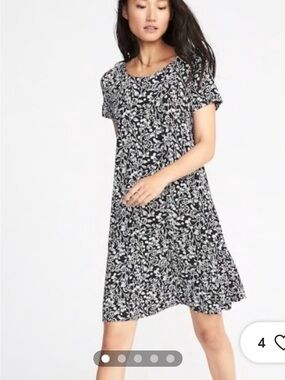 Black & Off White Floral Tunic Swing Dress